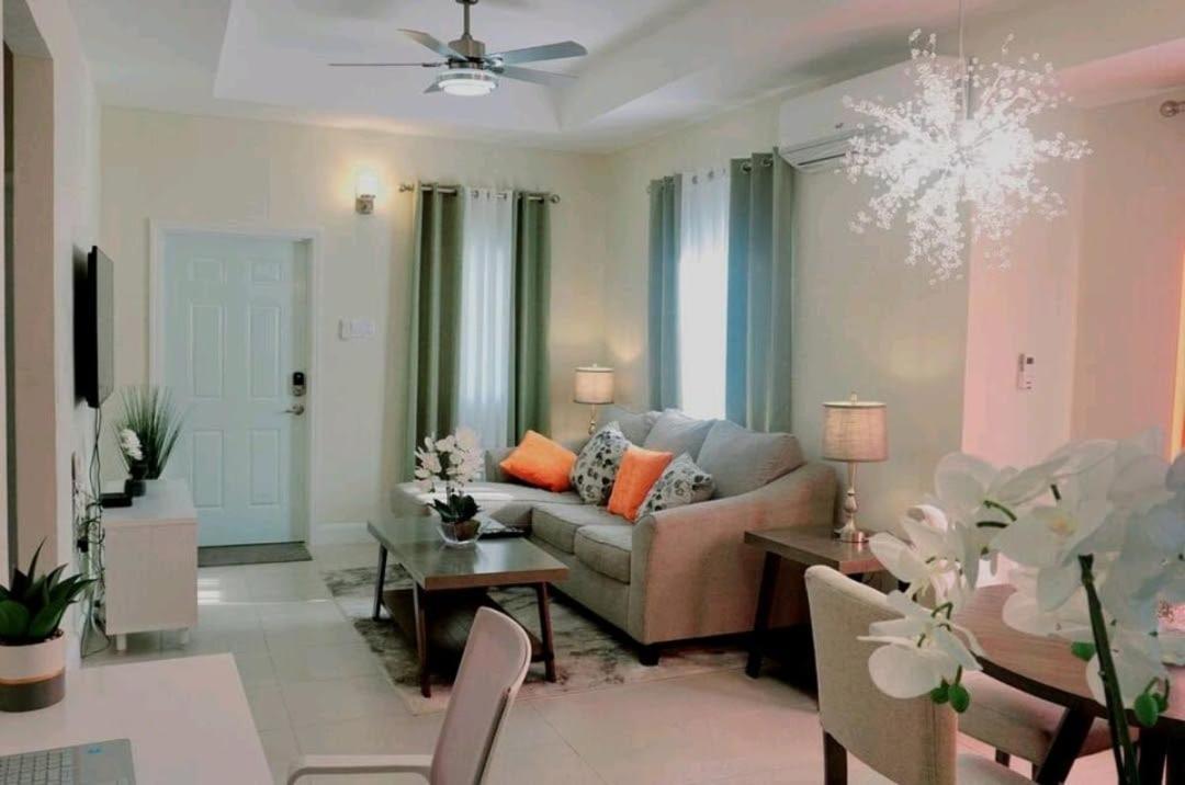 Paradise Oasis At Oceanpointe - Pool And Free Parking Lucea Exterior foto